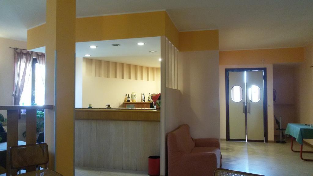 Cerrutihotel ヴェルチェッリ エクステリア 写真